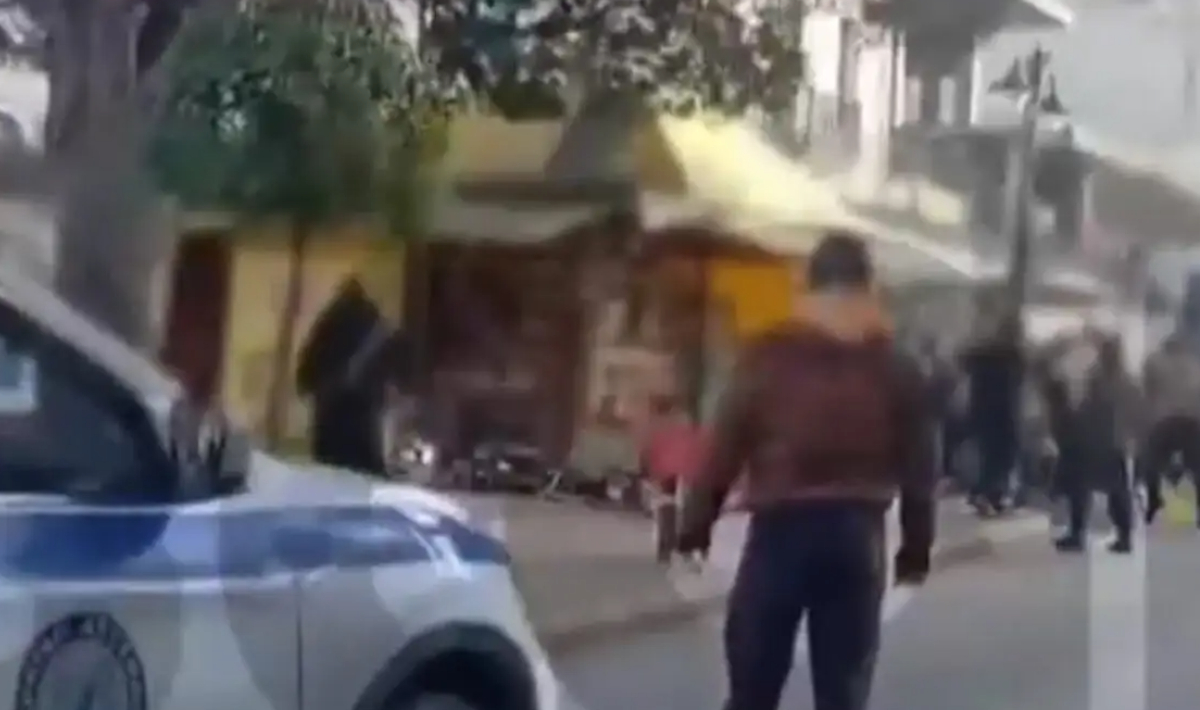 Αναστάτωση στη Γαστούνη μετά από τον άγριο ξυλοδαρμό περιπτερά και του γιου του από Ρομά (βίντεο)