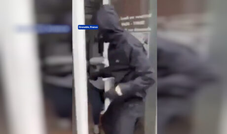 Γαλλία: Επίθεση με χειροβομβίδα σε κομμωτήριο, έξι τραυματίες (βίντεο)