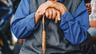 Ηλικιωμένος NEO