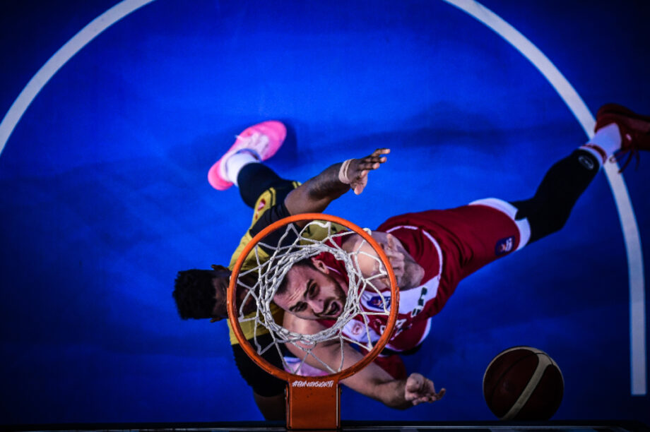 Μιλουτίνοφ ΝΕΟ