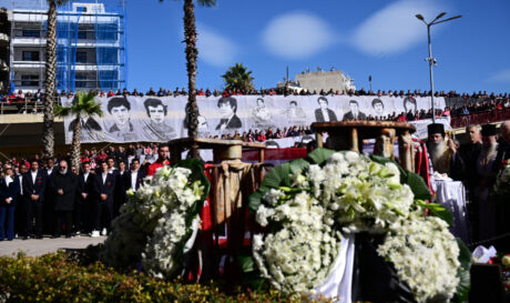 Μνημόσυνο Θύρα 7