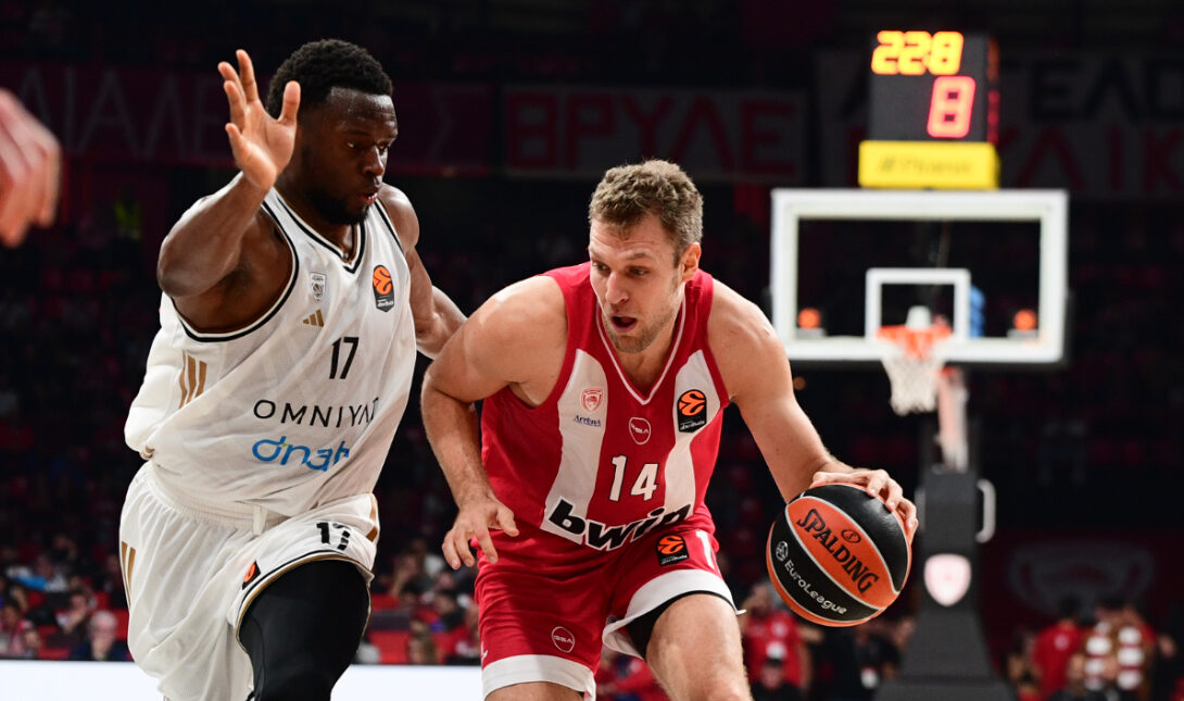 Βεζένκοφ Ολυμπιακός Ντουμπάι