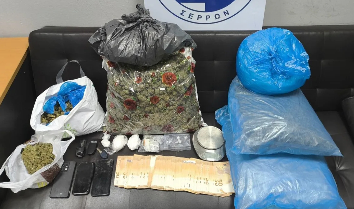 Χειροπέδες σε δύο μέλη εγκληματικής ομάδας που διακινούσε ναρκωτικά στη Θεσσαλονίκη – Δείτε φωτο