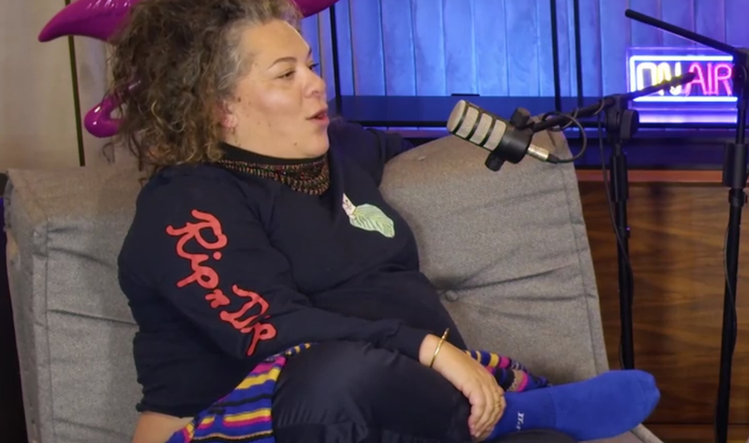 Ματούλα Ζαμάνη για τη μπλούζα που έβγαλε σε συναυλία της: «Κατάλαβα τι δύναμη είχα όταν μία γιαγιά με ρώτησε αν είμαι εγώ που το έκανα αυτό» (βίντεο)