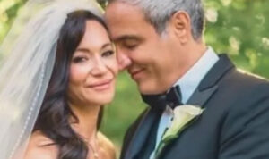 Η Μάρω Λύτρα ντυμένη νύφη για τρίτη φορά: Φωτογραφίες με τον σύζυγό της από τον γάμο τους