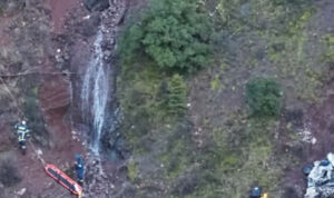 Σοβαρό τροχαίο ατύχημα: ΙΧ έπεσε σε γκρεμό 300 μέτρων – Δείτε φωτο