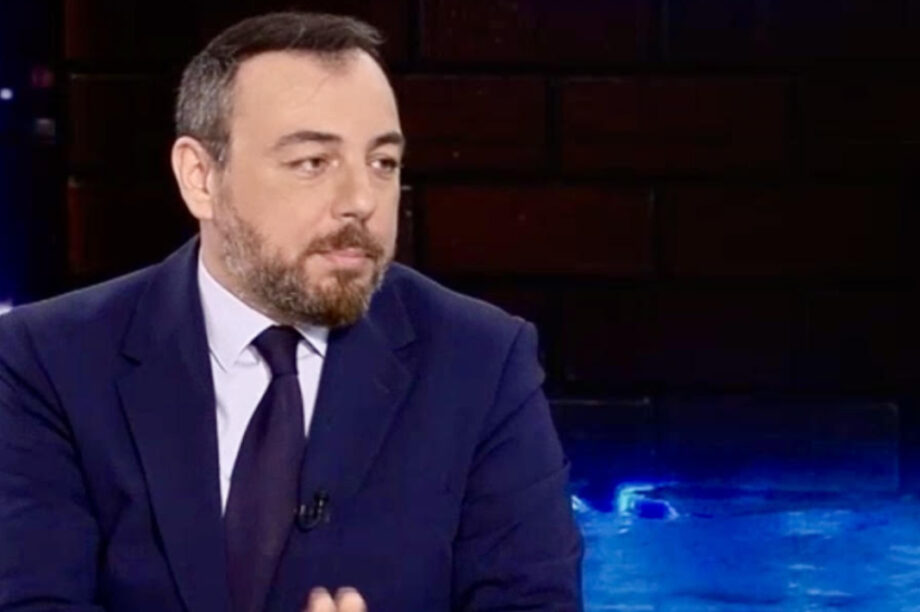 παρασυρησ νεο