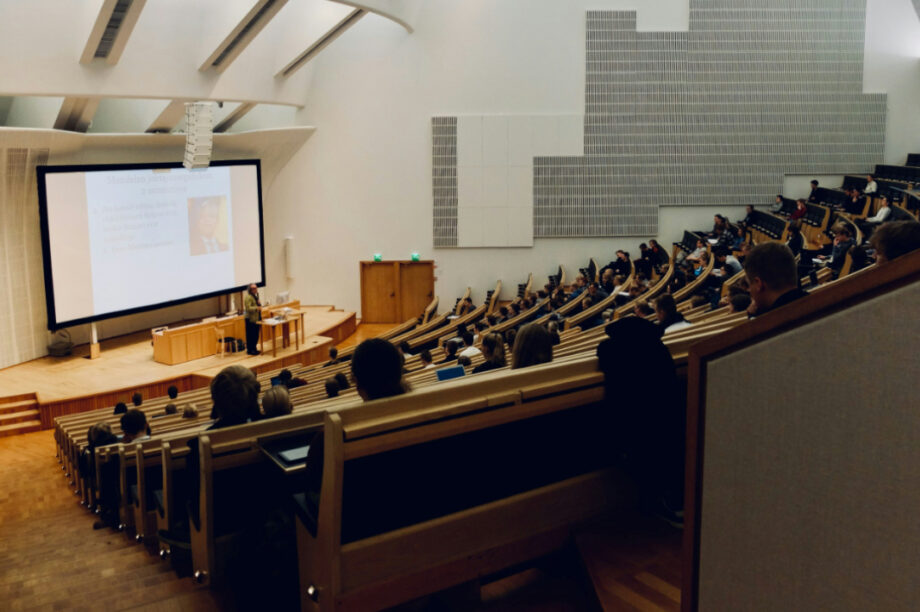 Πανεπιστήμιο ΝΕΟ