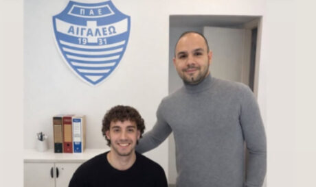Επέστρεψε στην Ελλάδα και υπέγραψε στο Αιγάλεω ο Μιχάλης Παπατσαρούχας