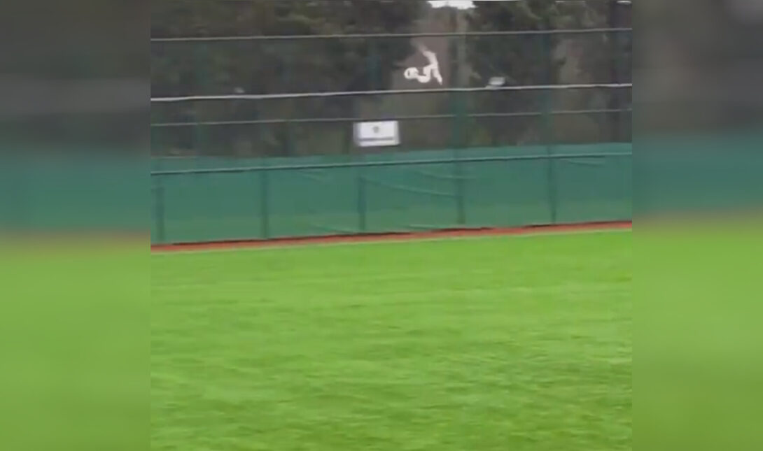 Απίστευτο περιστατικό στην Τουρκία! Τερματοφύλακας πέτυχε… γλάρο με βολέ και συμπαίκτης του τον έσωσε με ΚΑΡΠΑ! (βίντεο)