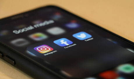 Social Media Κινητό ΝΕΟ