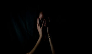 Όρμησε στο σπίτι της πρώην για να την σκοτώσει – Μητέρα και παιδιά σώθηκαν στο «παρά πέντε»