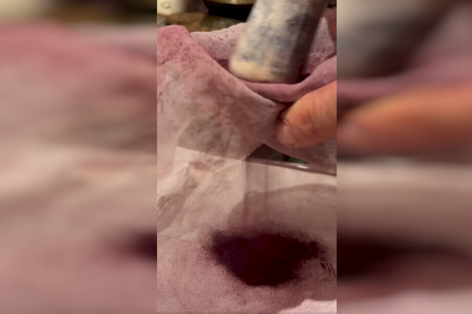 Το Τyrian Purple είναι το πιο ακριβό χρώμα του κόσμου, κοστίζει 4.000 δολάρια το γραμμάριο! (βίντεο)