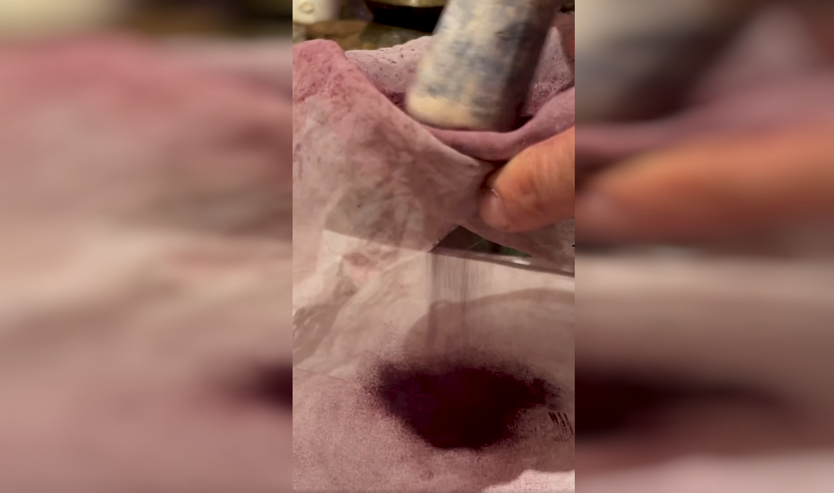 Το Τyrian Purple είναι το πιο ακριβό χρώμα του κόσμου, κοστίζει 4.000 δολάρια το γραμμάριο! (βίντεο)