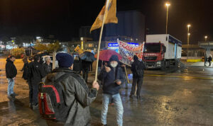 Αγροτοκτηνοτρόφοι: Έφτασαν στον Πειραιά οι Κρητικοί για το συλλαλητήριο στο Σύνταγμα (φώτο)