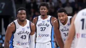 Κώστας Αντετοκούνμπο: «Το σχόλιο του Γιάννη για να κόψω το μπάσκετ, με πλήγωσε και με άλλαξε»