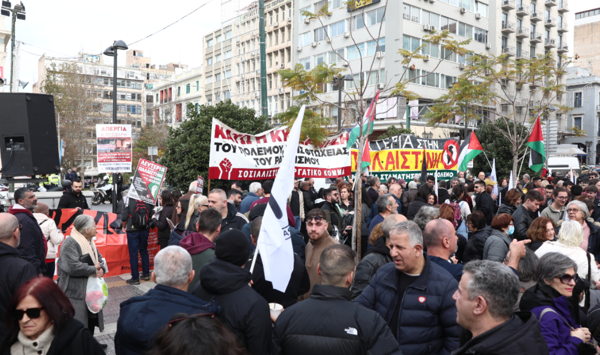 Πανελλαδική απεργία στις 28 Φεβρουαρίου για τα Τέμπη – Ποιοι κατεβάζουν ρολά