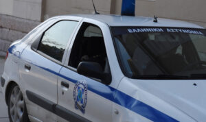 Κολωνάκι: Αυτή είναι η γνωστή τραγουδίστρια που πήρε σβάρνα 5 αυτοκίνητα μεθυσμένη (βίντεο)