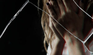 Εφιάλτης για γυναίκα μέσω εφαρμογής γνωριμιών – «Έχω AIDS και μιλάω σε όλες για να σας κολλήσω»