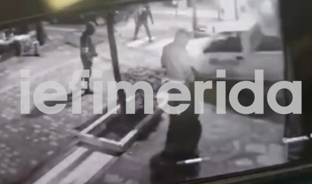 Κινηματογραφική διάρρηξη στο Αίγιο: Εισέβαλαν σε κοσμηματοπωλείο χρησιμοποιώντας αγροτικό σπάζοντας την τζαμαρία