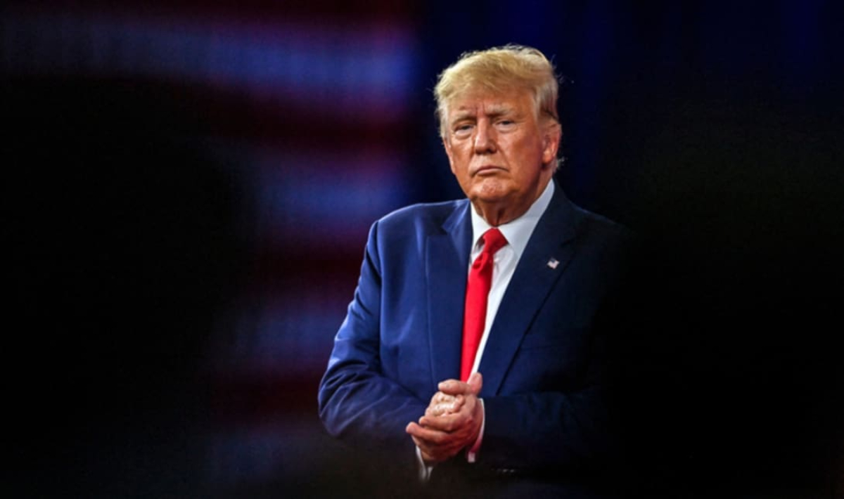 Ο Τραμπ επαινεί την οικονομική «ανατροπή» και προειδοποιεί το Ιράν, σπάζοντας ρεκόρ διάρκειας ομιλίας για την Κατάσταση της Ένωσης