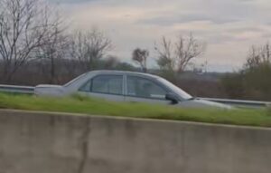 Πανικός με 89χρονο που οδηγούσε ανάποδα για 10 χλμ στην Εγνατία οδό – Δείτε το βίντεο