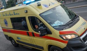 Σοβαρό τροχαίο στη Συγγρού: Όχημα χτύπησε πεζό