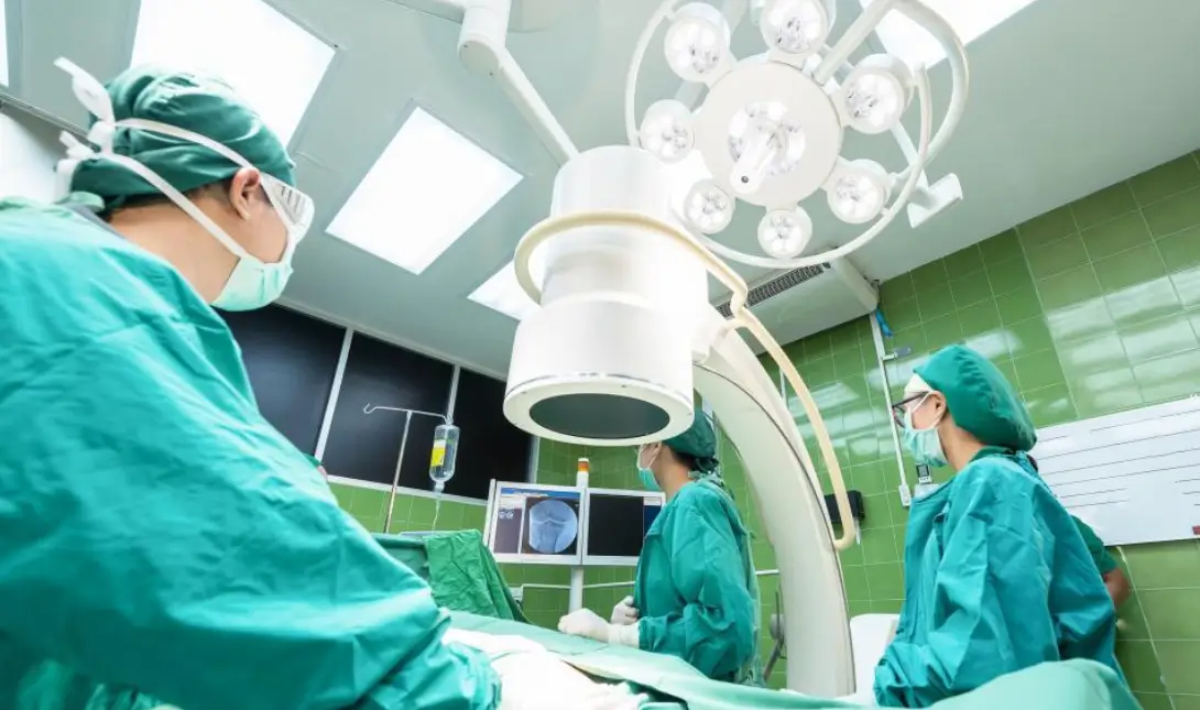 επεμβαση νεο