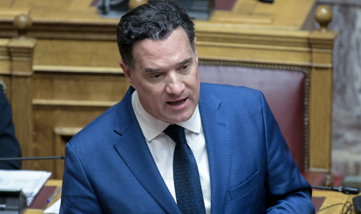 Γεωργιάδης: «Δείτε όλο το περιστατικό από την αρχή, πόση βία άσκησαν πάνω μου – Δεν είμαι ο θύτης αλλά το θύμα»