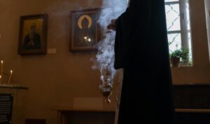 Θεσσαλονίκη: Αντιμέτωποι με τη δικαιοσύνη αρχιμανδρίτης και πρώην ιερέας για απάτη άνω του 1,3 εκατ. ευρώ