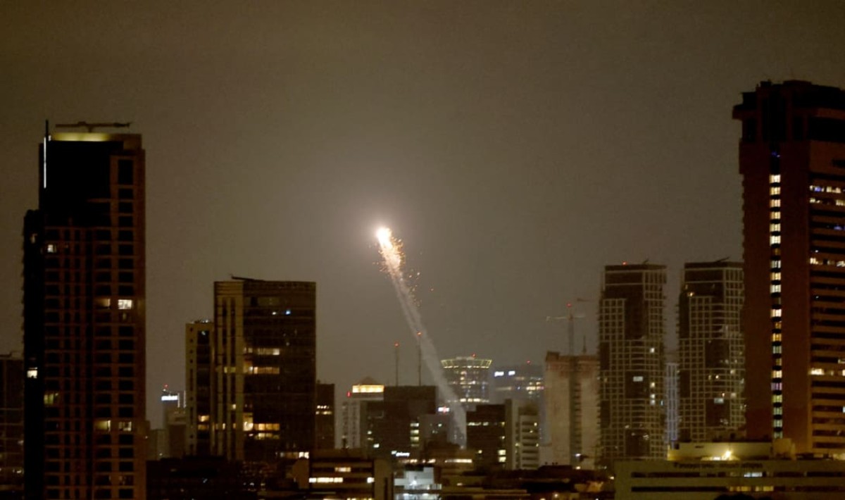 Τελ Αβίβ: Συνεχείς αναχαιτίσεις πάνω από την πόλη – Στα καταφύγια οι πολίτες