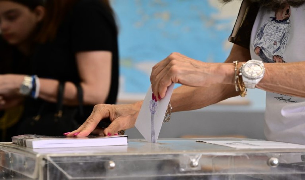 Υπουργείο Εσωτερικών: Kόμματα και υποψήφιοι σε ένα ψηφοδέλτιο;