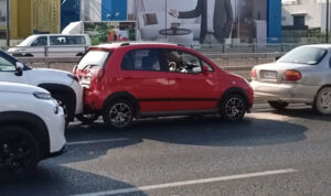 Αττική: Καραμπόλα επτά αυτοκινήτων στην Εθνική Οδό