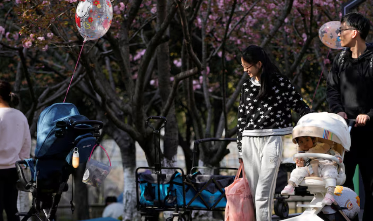 Έκρυψαν σχεδόν 3.000€ σε κέρματα μέσα σε παιδικό καρότσι – Τα είχαν κλέψει από «φρουτάκια»