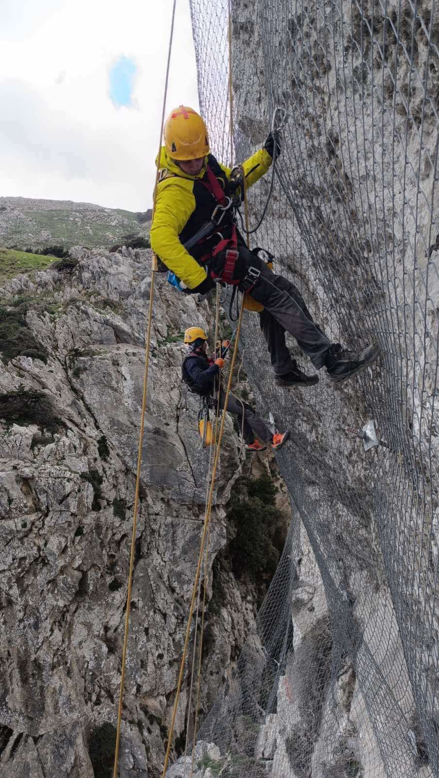 εναερίτες βράχια Κουρταλιώτικο φαράγγι