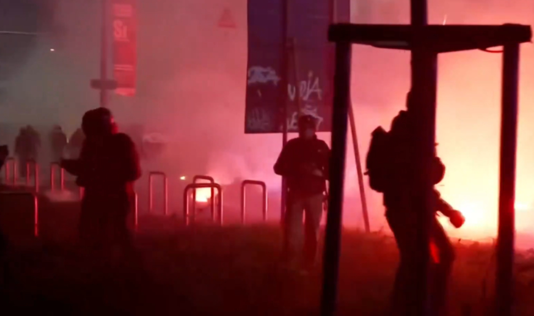 Εκτεταμένα επεισόδια στο Μιλάνο: Συγκρούσεις μεταξύ διαδηλωτών και αστυνομίας (Βίντεο)