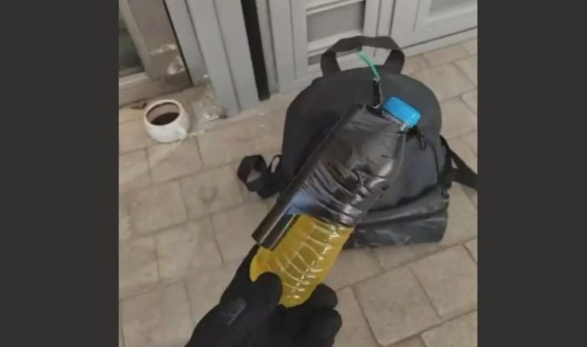 ΕΛ.ΑΣ.: Eντοπίστηκε σακίδιο με μολότοφ στην Ερμού