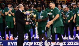 Η απονομή του 22ου Κυπέλλου μπάσκετ στον Παναθηναϊκό – Δείτε φωτογραφίες και βίντεο