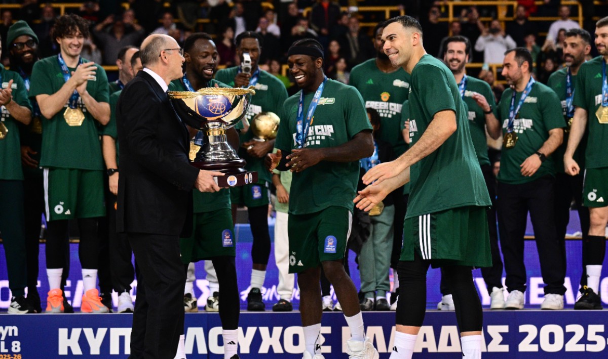 Η απονομή του 22ου Κυπέλλου μπάσκετ στον Παναθηναϊκό – Δείτε φωτογραφίες και βίντεο