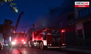 Χανιά: Υπό έλεγχο η φωτιά σε τυπογραφείο στις Μουρνιές