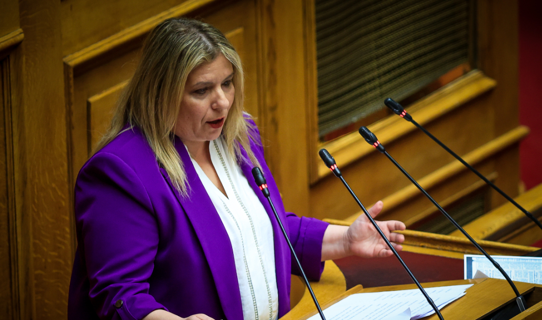 Συρεγγέλα κατά Κωνσταντοπούλου: «Έχει επανειλημμένως επιδείξει συκοφαντική και υβριστική συμπεριφορά εναντίον μου»