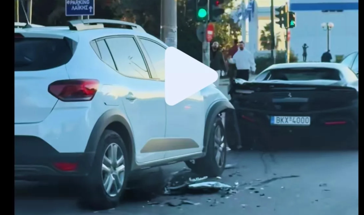 Γλυφάδα: Ηλικιωμένος με Dacia χτύπησε Ferrari