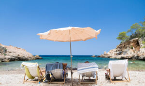 Ξεκινά ο Κοινωνικός Τουρισμός – Τι αλλάζει για τους δικαιούχους φέτος