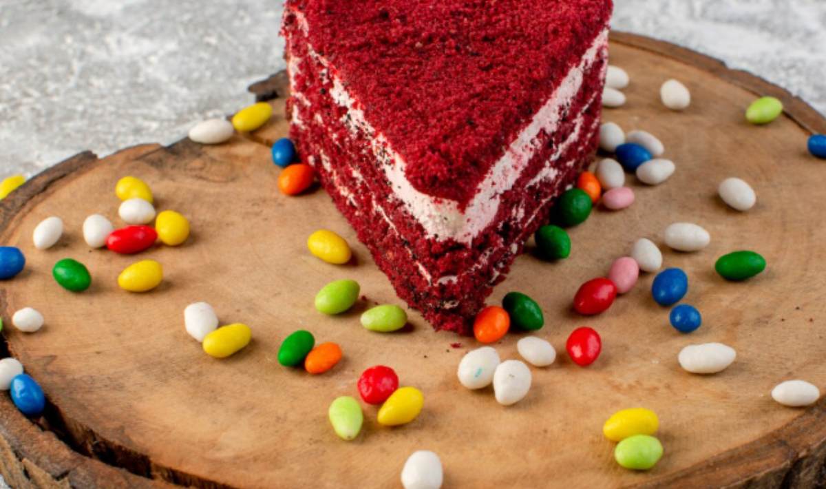 Σοκ με συμμορία που μετέφερε κοκαΐνη σε άλλες χώρες κρυμμένη… σε τούρτα – Τους πέρασαν χειροπέδες