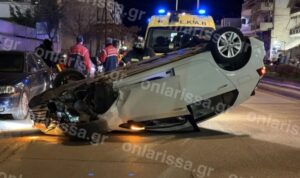 Σοβαρό τροχαίο στη Λάρισα: Αναποδογύρισε όχημα με 18χρονο οδηγό