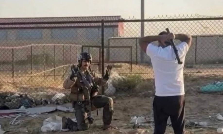 Κάτοικος απειλεί τον πιλότο του F-15 που καταρρίφθηκε στο Κουβέιτ, νομίζοντας ότι είναι Ιρανός (βίντεο)