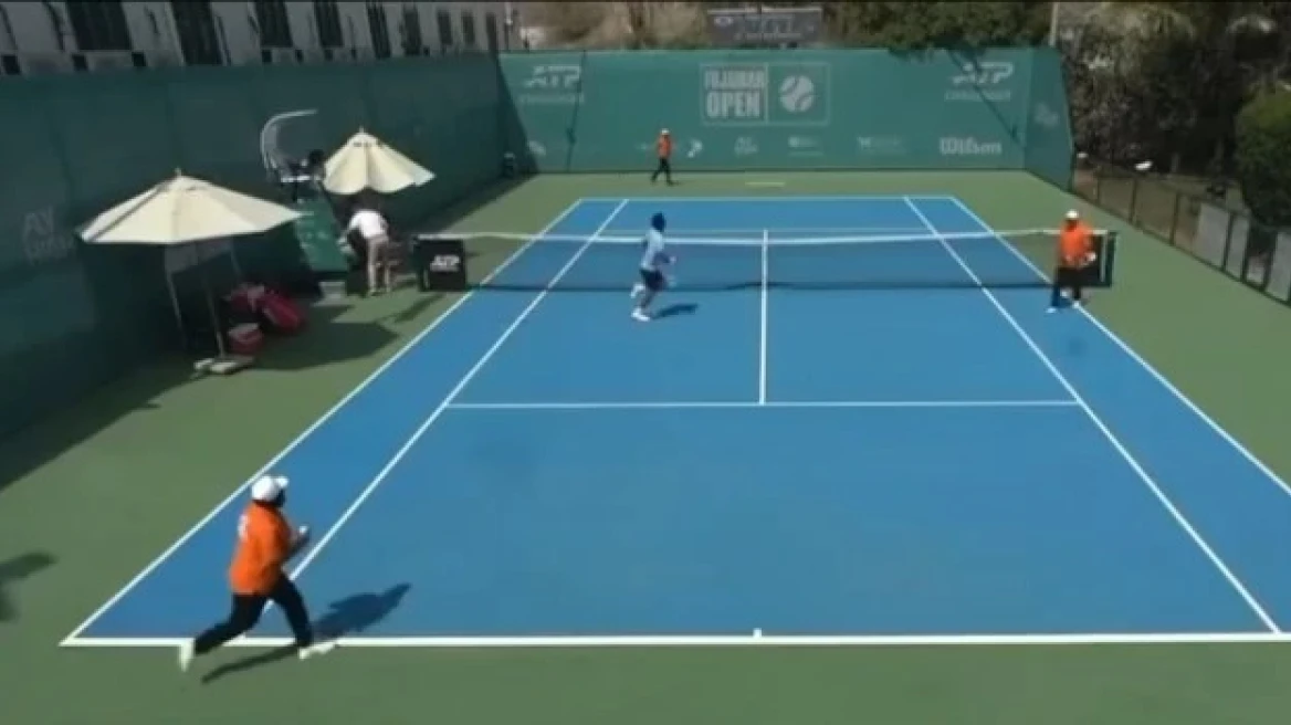 Πανικός σε τουρνουά στα ΗΑΕ: Τενίστες εγκατέλειψαν τρέχοντας το κορτ μετά από συναγερμό για επίθεση με drones (βίντεο)