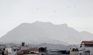 Θολό τοπίο στην Κρήτη από αφρικανική σκόνη – Πιθανές βροχές το απόγευμα