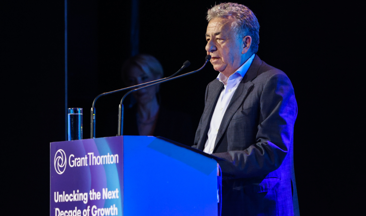 Αρναουτάκης: «Ο ρόλος των γυναικών στην οικοδόμηση της παγκόσμιας ειρήνης και της κοινωνικής ισορροπίας είναι διαχρονικός και ανεκτίμητης αξίας»