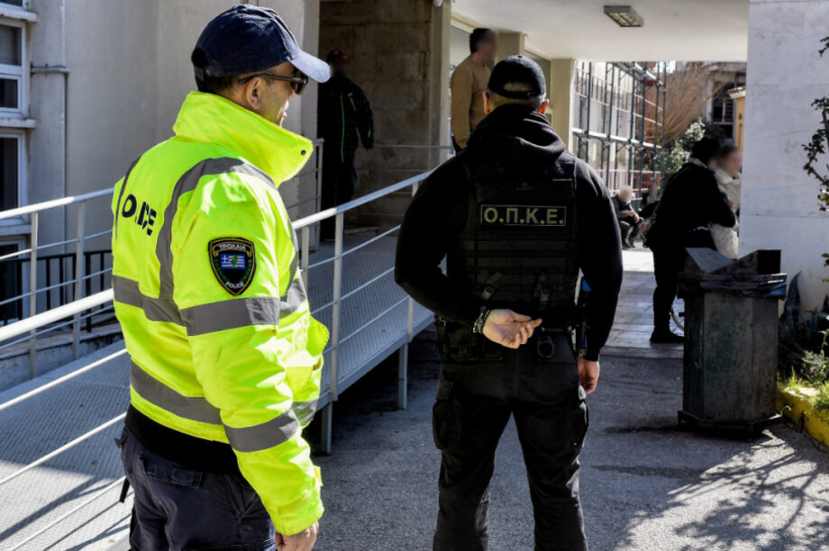 Αστυνομικοί Πλάτες